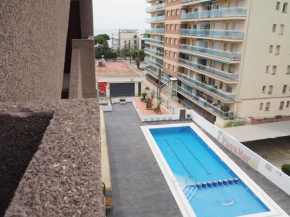 Acogedor apartamento con vistas al mar y piscina